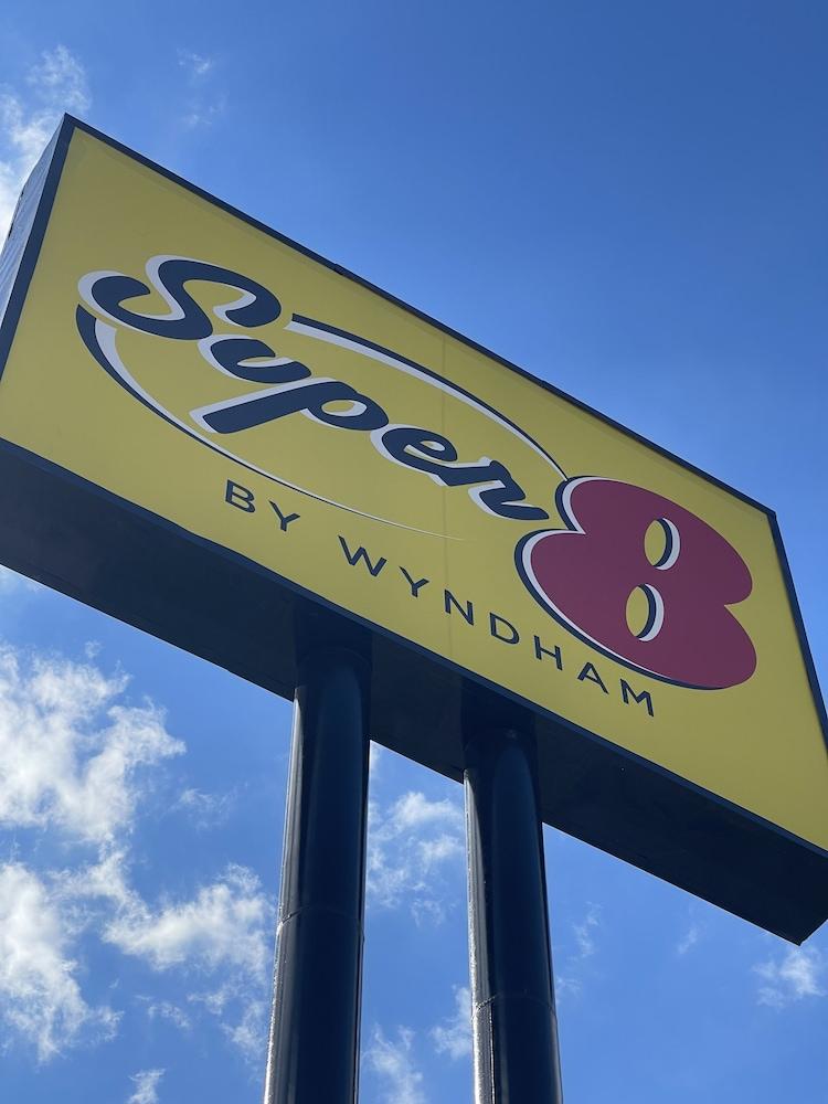 Готель Super 8 By Wyndham San Antonio Downtown Ne Екстер'єр фото