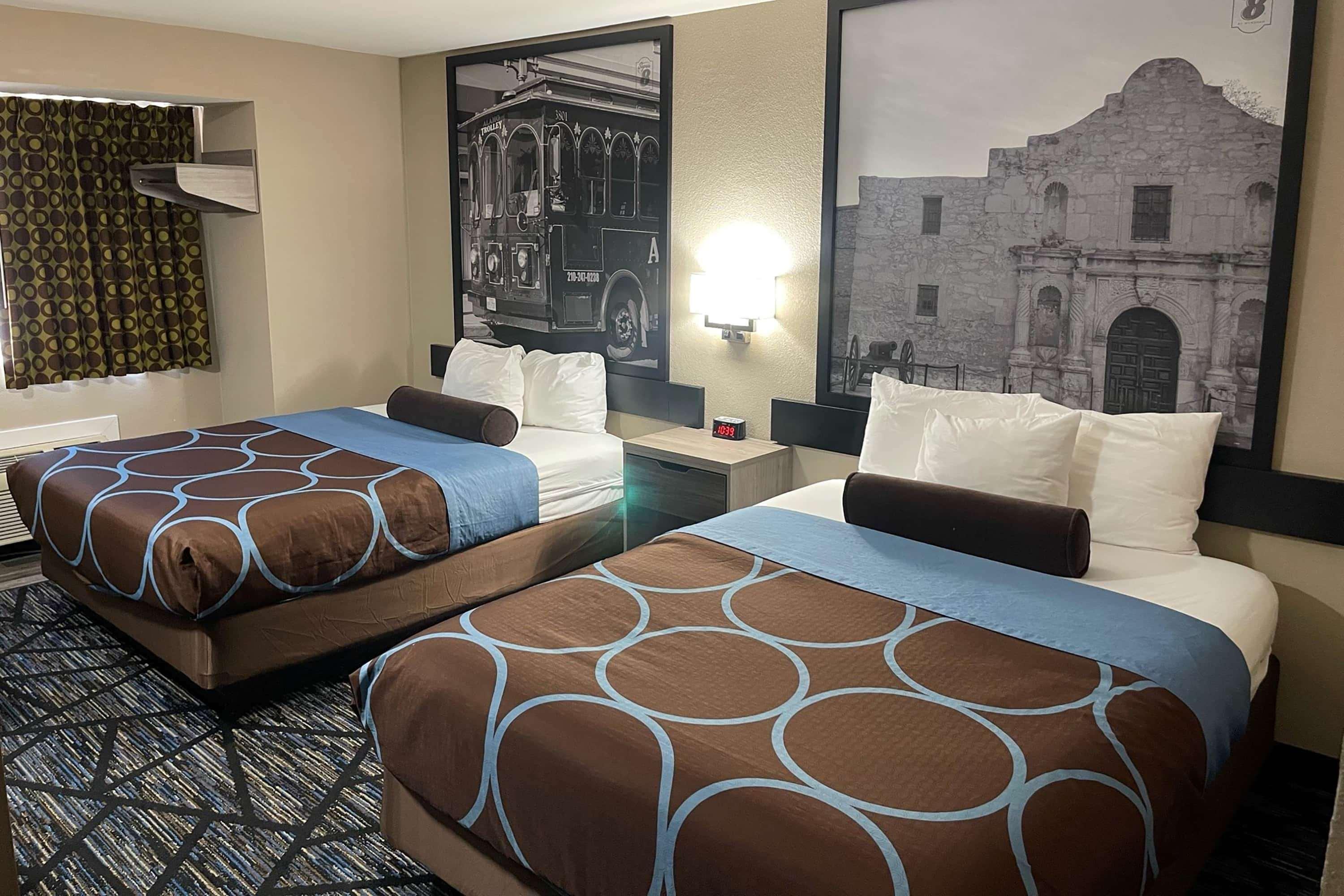 Готель Super 8 By Wyndham San Antonio Downtown Ne Екстер'єр фото