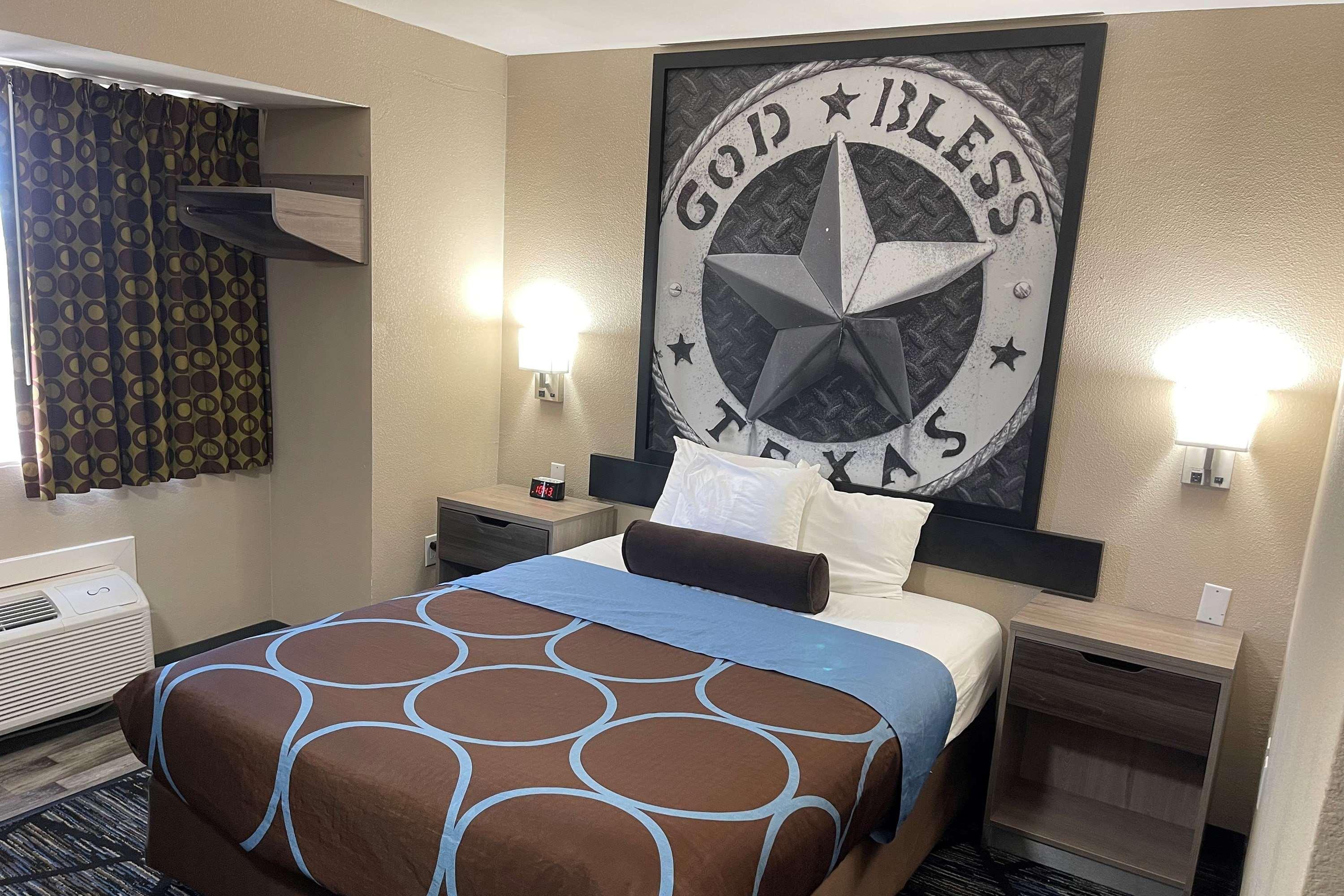 Готель Super 8 By Wyndham San Antonio Downtown Ne Екстер'єр фото