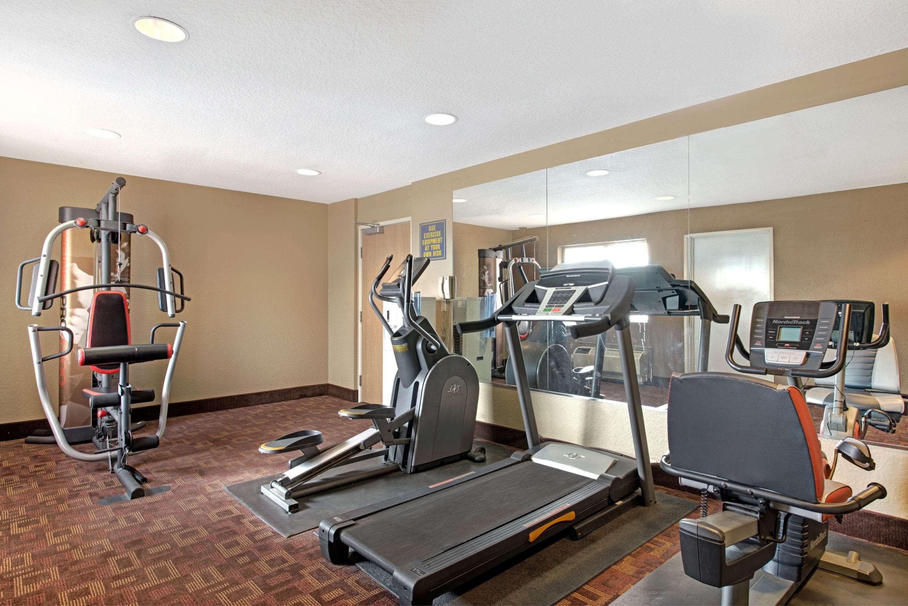 Готель Super 8 By Wyndham San Antonio Downtown Ne Екстер'єр фото