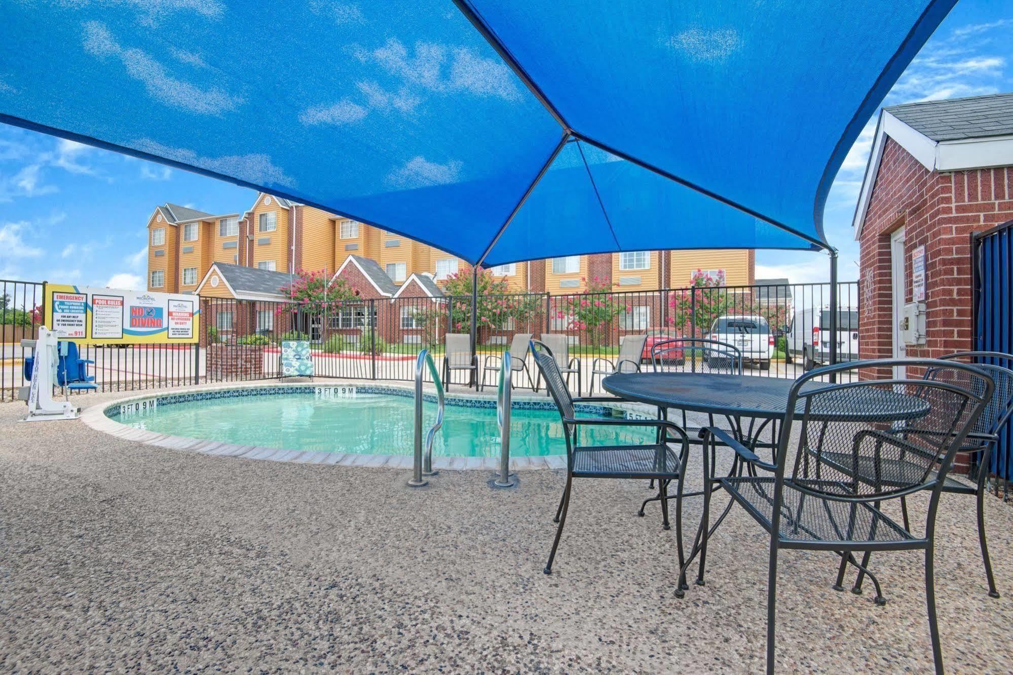 Готель Super 8 By Wyndham San Antonio Downtown Ne Екстер'єр фото